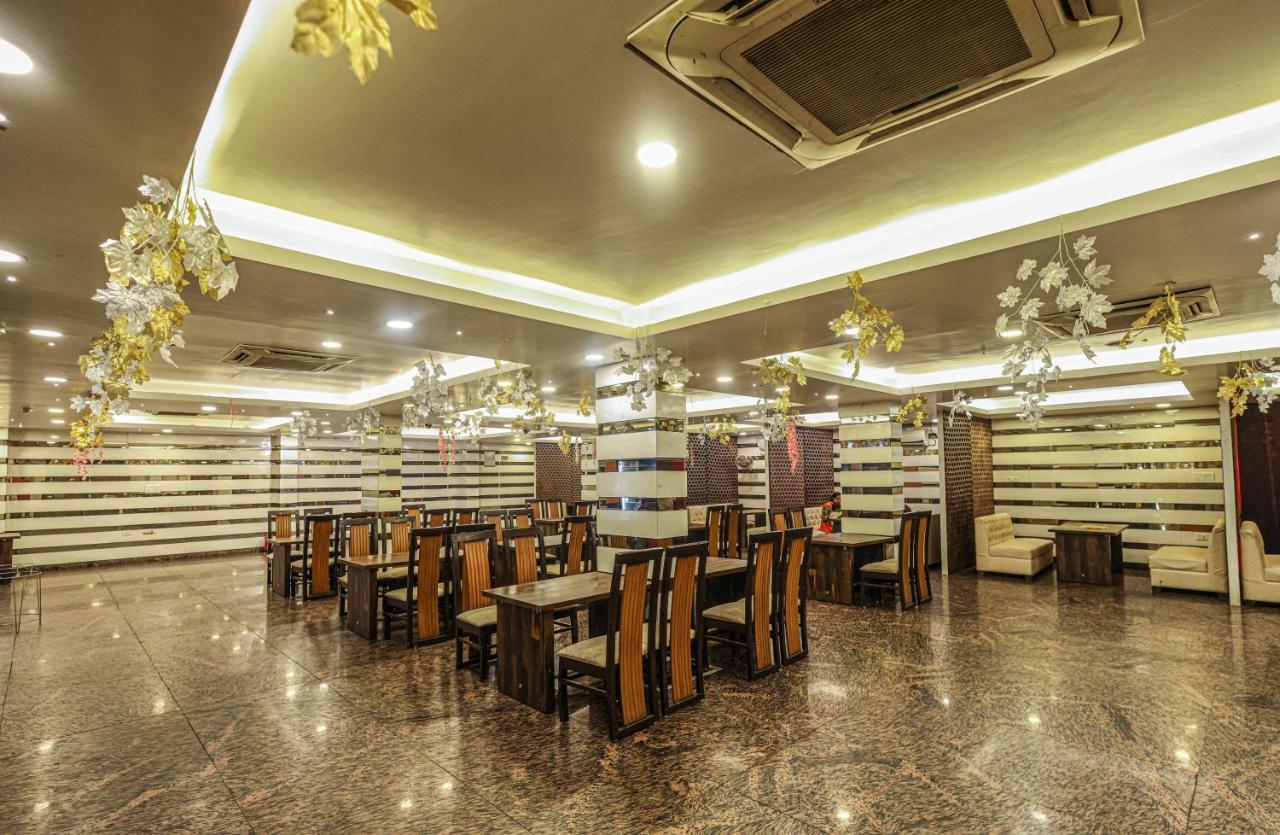 Hotel The Leaf - Gomti Nagar Lucknow Exterior photo