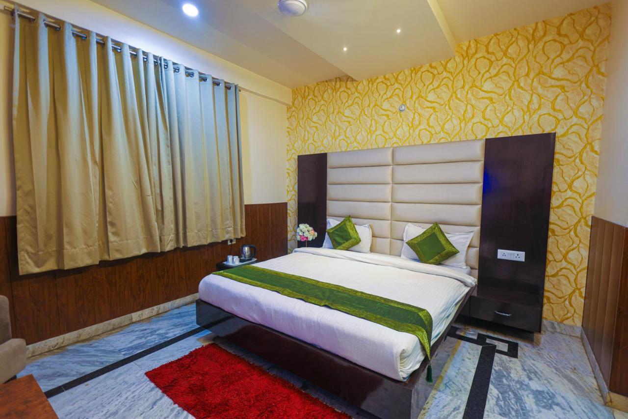 Hotel The Leaf - Gomti Nagar Lucknow Exterior photo