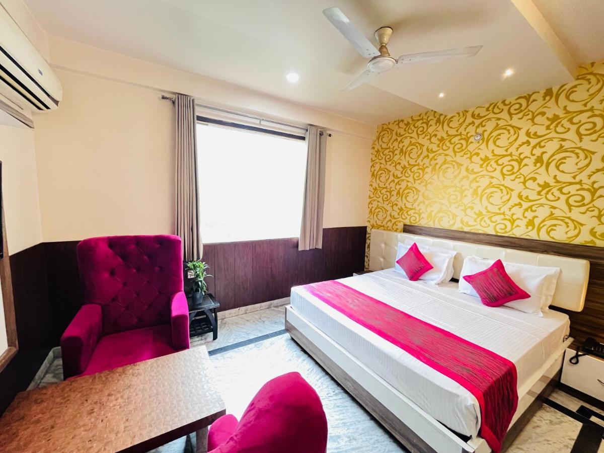 Hotel The Leaf - Gomti Nagar Lucknow Exterior photo